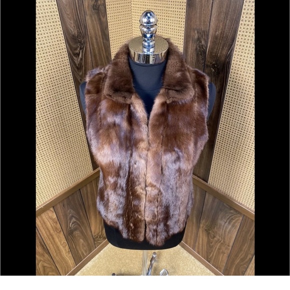 BEAUTIFUL REVERSIBLE BROWN RANCH MINK FUR VEST XS - Picture 8 of 9